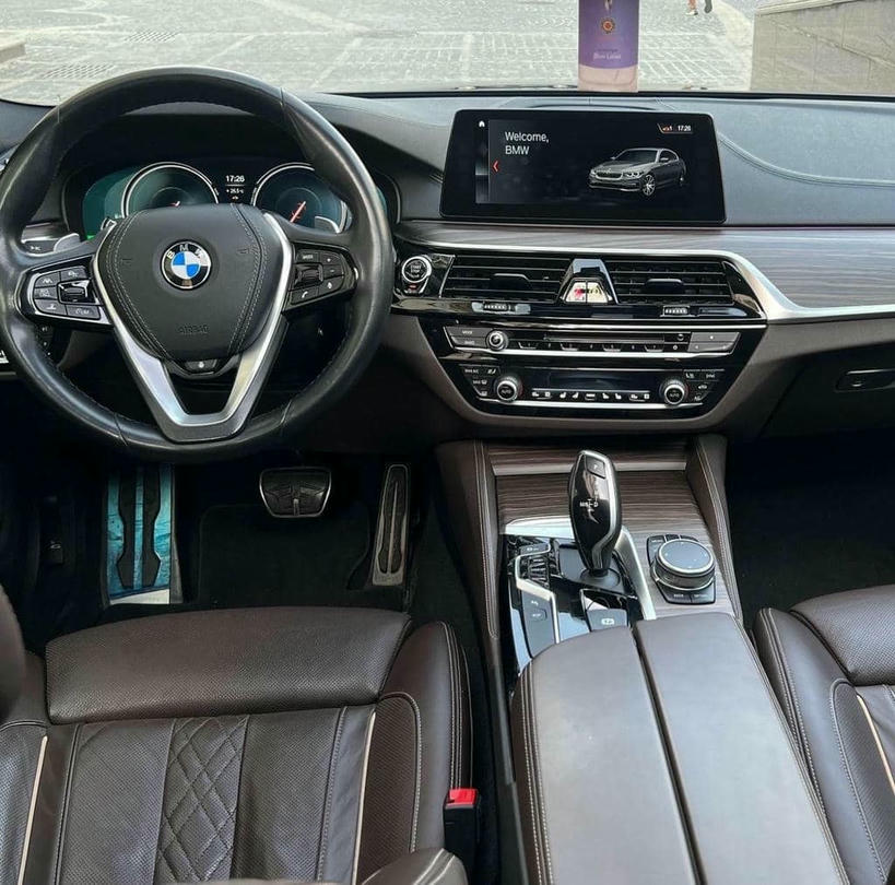BMW M530i G30